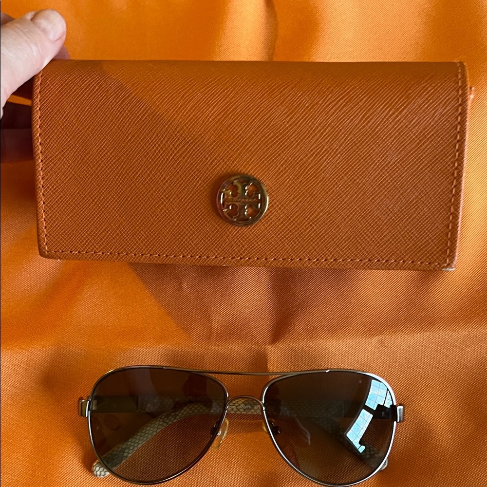Tory Burch Black Aviator Polarized Snake Detail Sunglasses TY6010 103/T5